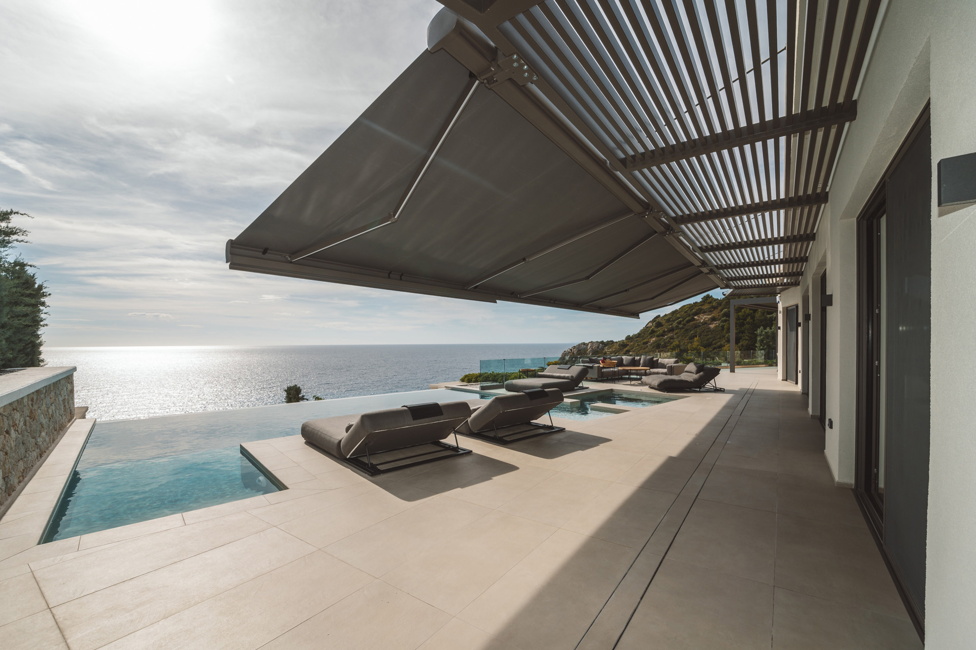 THE WAVE INFINITY GRAND VILLA